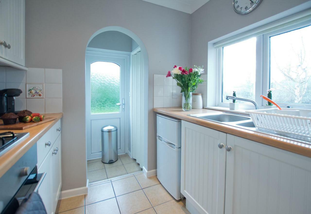 Grove Cottage Basingstoke Luaran gambar