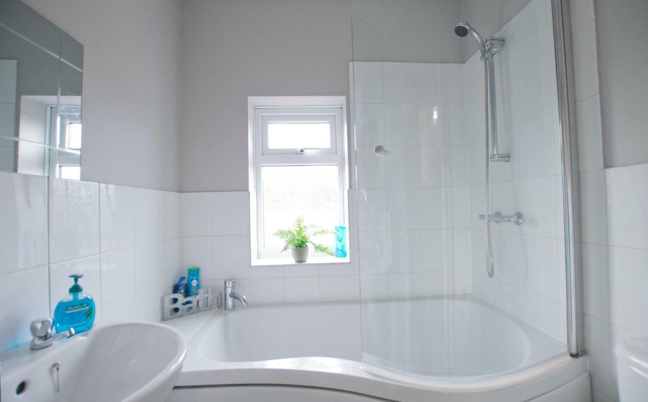 Grove Cottage Basingstoke Luaran gambar
