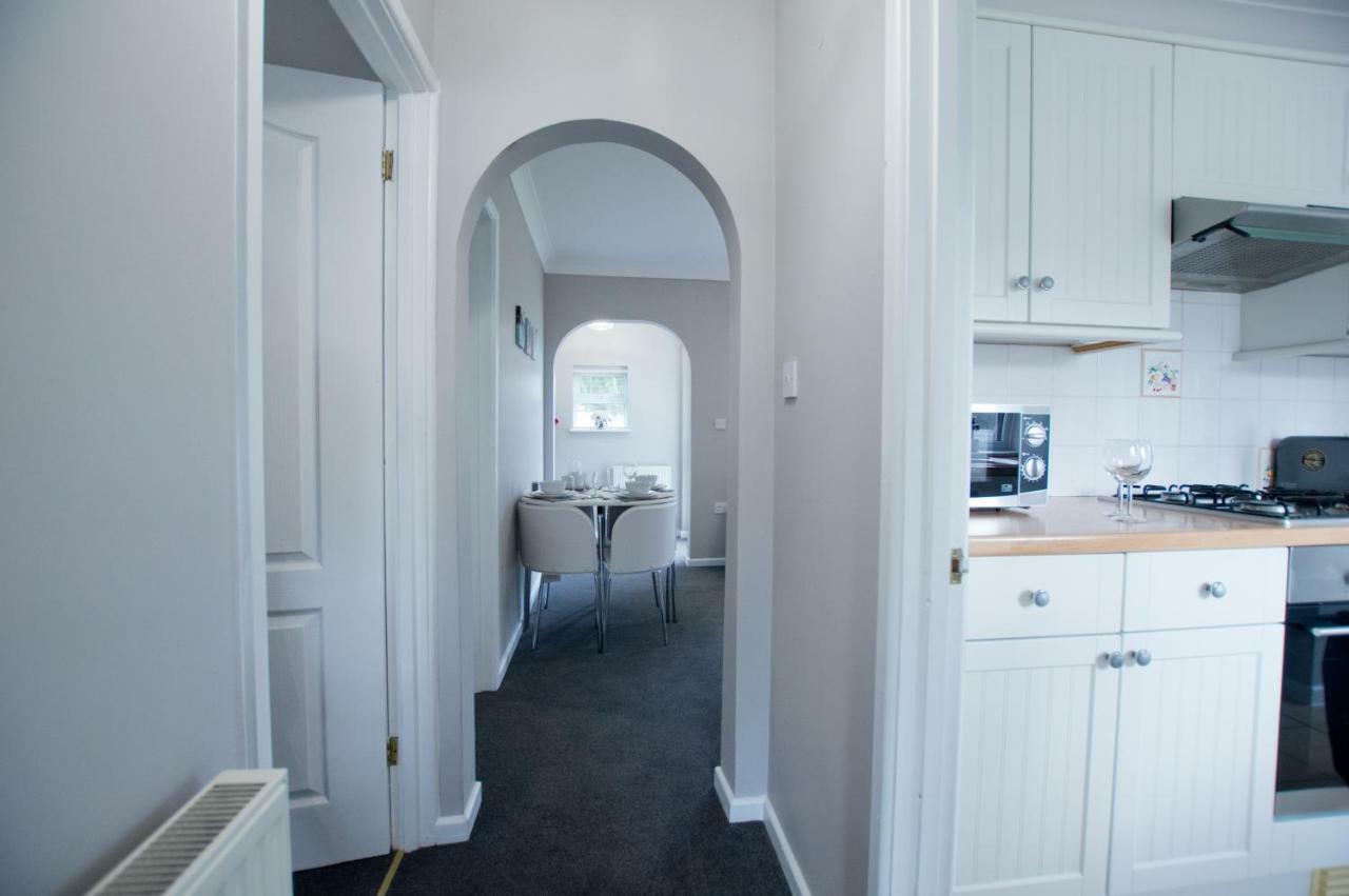 Grove Cottage Basingstoke Luaran gambar