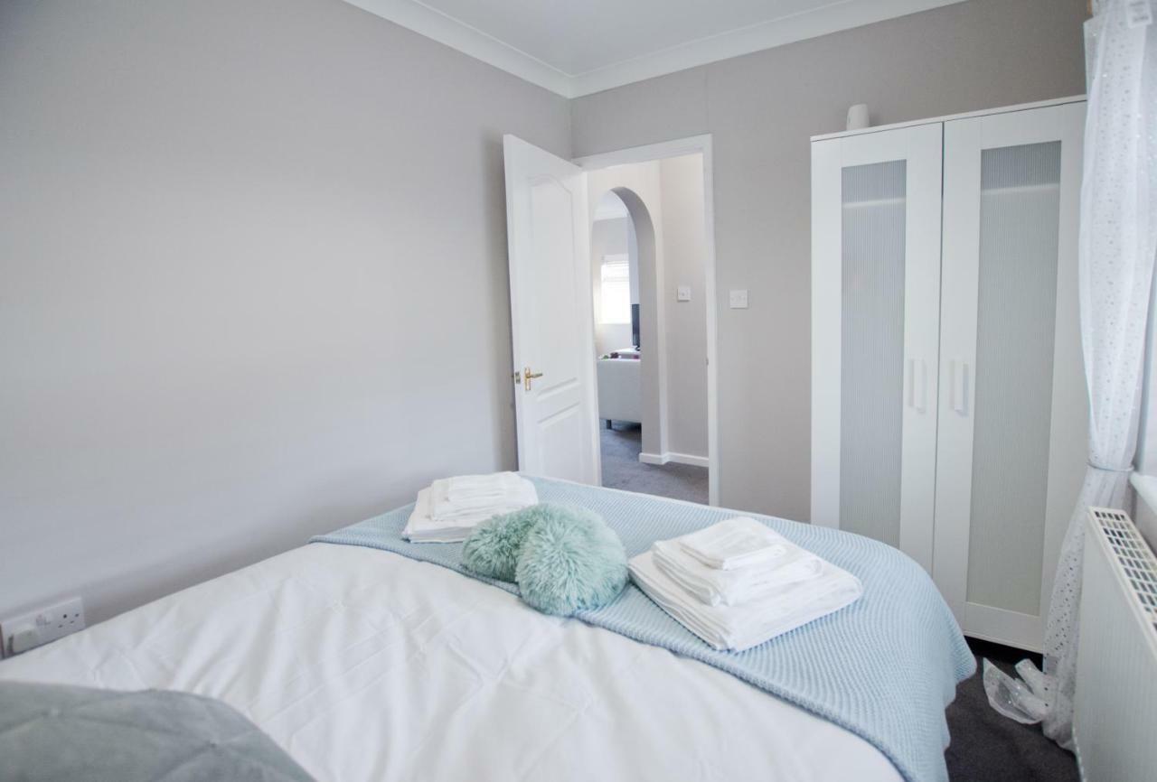 Grove Cottage Basingstoke Luaran gambar